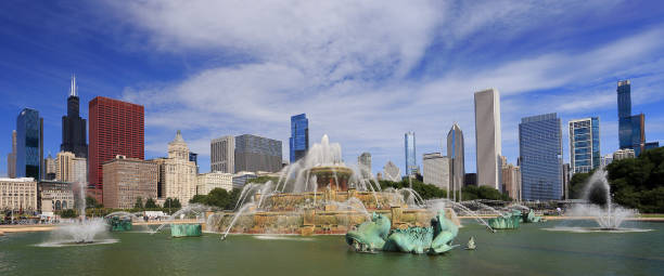 istock Chicago skyline with Buckingham fountain on the foreground 1172320417