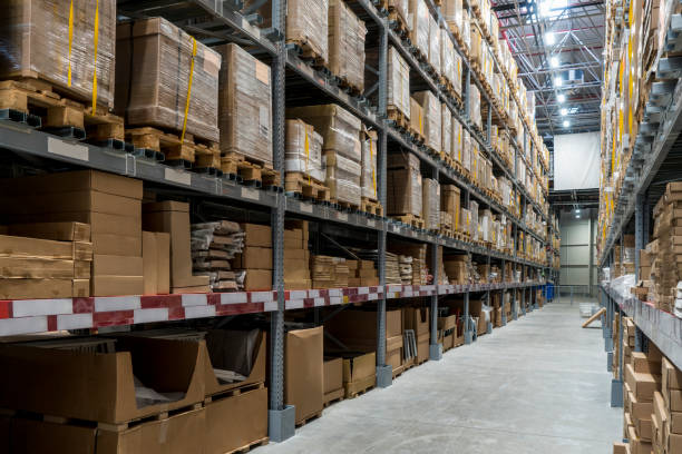 istock Warehouse, no people 1172330952