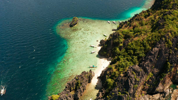 istock Tropical seawater lagoon and beach, Philippines, El Nido 1172334545