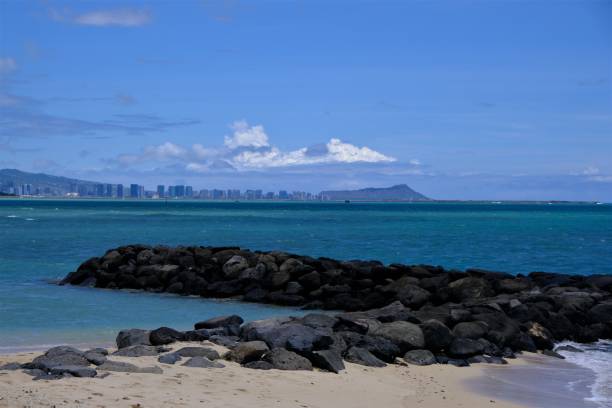 vista panorámica de diamond head, honolulu y waikiki desde ewa beach, oahu, hi - hawaii islands oahu waikiki diamond head fotografías e imágenes de stock