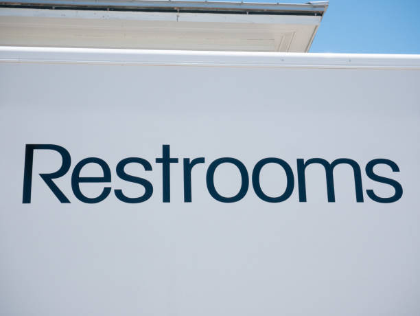 istock Just a Simple Restroom Sign 1172360717