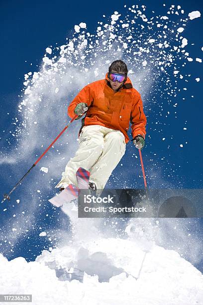 スキージャンプスノー - ジャンプするのストックフォトや画像を多数ご用意 - ジャンプする, スキー, ウィンタースポーツ