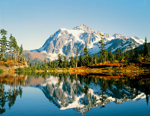 beleza natural-natureza - montanha shuksan - fotografias e filmes do acervo