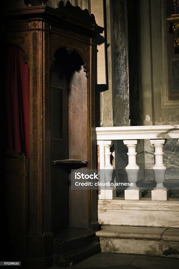 Confessionário - Foto de stock de Abadia - Mosteiro royalty-free