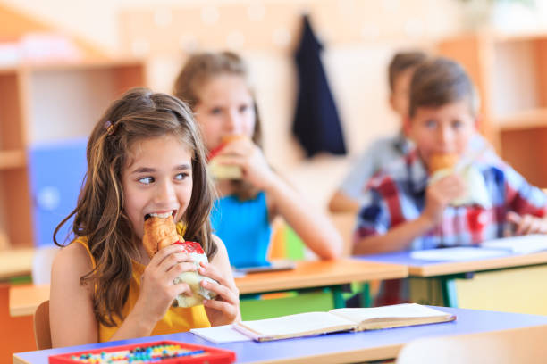 istock Junk food in school 1172398692