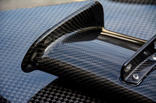 Producto compuesto de fibra de carbono para deportes de motor y carreras automotrices photo