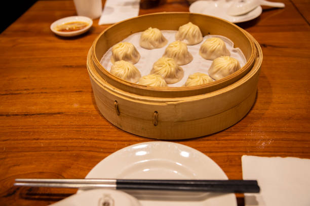 istock Chinese steamed steamed bun ( baozi ) 1172409346