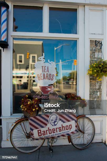 カナダの小さな町 グラブンハーストのストリートビューオンタリオ州カナダ カナダのストックフォトや画像を多数ご用意 カナダ, カナダ