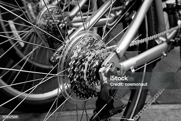 Catena Da Bicicletta - Fotografie stock e altre immagini di Bianco e nero - Bianco e nero, Bicicletta, Catena da bicicletta