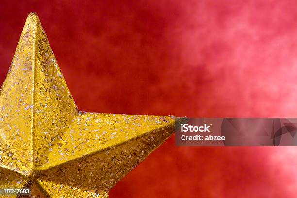 Natale Puntale Dellalbero Di Natale - Fotografie stock e altre immagini di Dorato - Colore descrittivo - Dorato - Colore descrittivo, Oro - Metallo, Puntale dell'albero di Natale