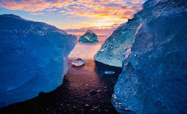 Diamond beach Diamond beach in Iceland, sunset time polar climate photos stock pictures, royalty-free photos & images