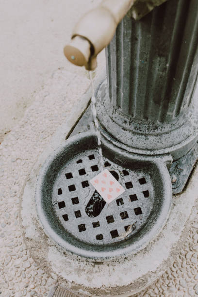 istock Playing card on the street 1172495736
