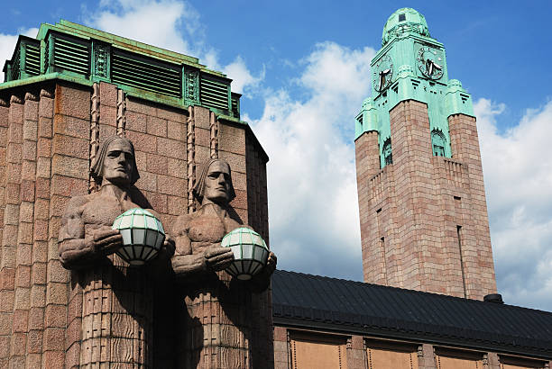 istock Railway station in Helsinki 117250145