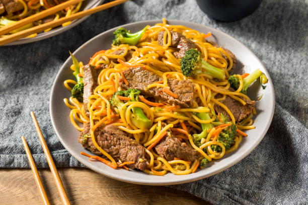 istock Homemade Beef Lo Mein Noodles 1172591043