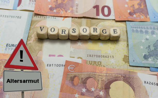 istock Sign Old Age Poverty Prevention german 