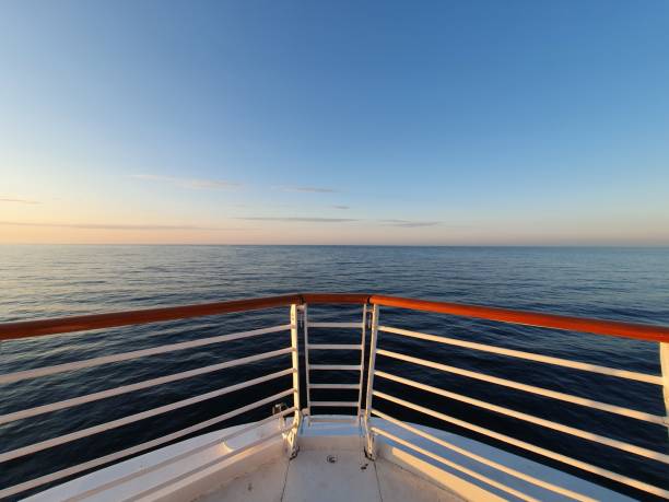 sonnenuntergang in der ostsee - finnischer meerbusen stock-fotos und bilder