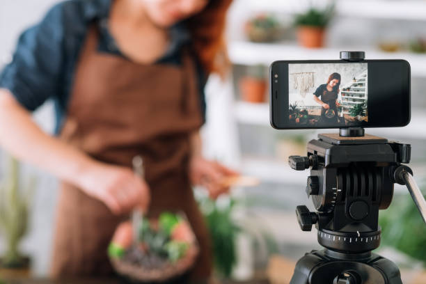 florist video blog woman gardening online tutorial