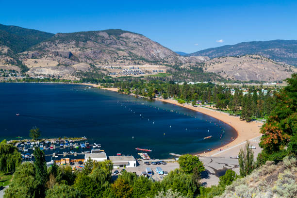 skaha lake penticton okanagan valley - okanagan penticton lake okanagan lake fotografías e imágenes de stock