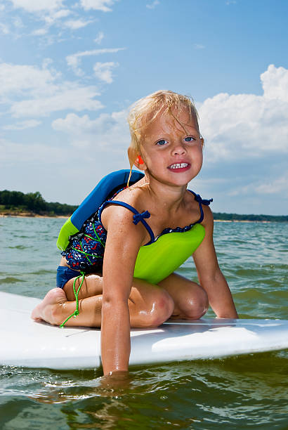 istock Girl Suffers 117266913