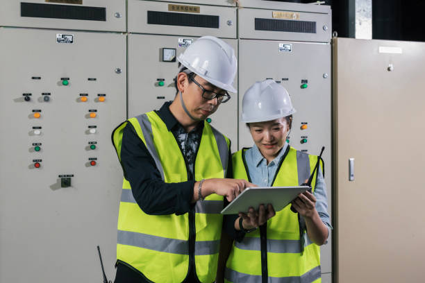 istock Teamwork in the boiler room 1172713914