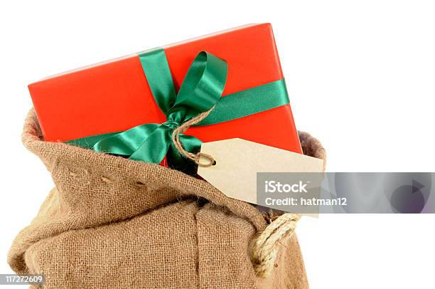 Mail Borsa Con Un Omaggio - Fotografie stock e altre immagini di Carta da regalo - Carta da regalo, Natale, Trasporto-merci