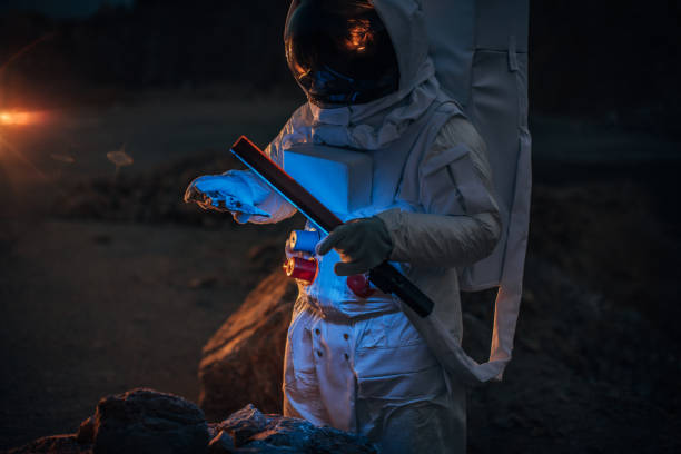 istock Astronaut on a mission on Mars 1172726982