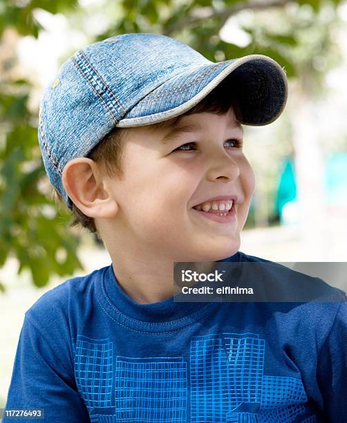 Ragazzo Carino - Fotografie stock e altre immagini di Bambini maschi - Bambini maschi, Bambino, Berretto da baseball