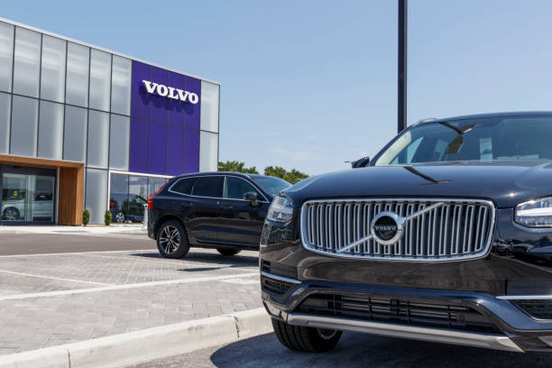 Volvo car and SUV dealership. Volvo is a subsidiary of the Chinese automotive company Geely III Indianapolis - Circa August 2019: Volvo car and SUV dealership. Volvo is a subsidiary of the Chinese automotive company Geely III volvo photos stock pictures, royalty-free photos & images
