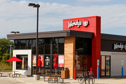 Urbana - Circa August 2019: Wendy's Retail Location. Wendy's is an International Fast Food Restaurant Chain II