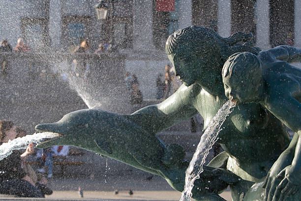 istock London. Trafalgar Square 117277473