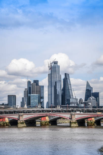 istock London Bridge Over Thames River 1172791305