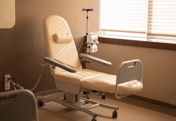 Chemotherapy Chair Chemotherapy Chair and Infusion Pump infused stock pictures, royalty-free photos & images