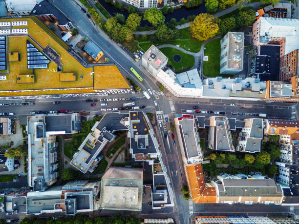 vista aérea sobre la ciudad escandinava - noruega fotos fotografías e imágenes de stock