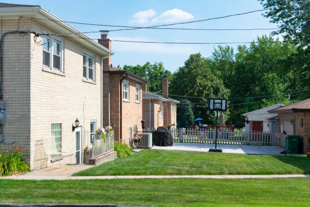 istock Simple Backyards at Old Midwestern Homes 1172840986