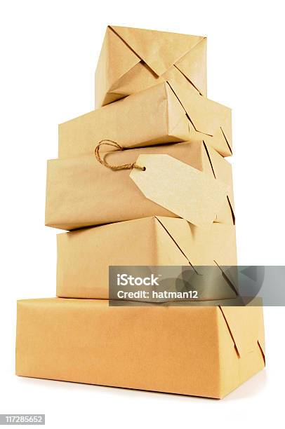 Stapel Verpacktpackages Stockfoto und mehr Bilder von Am Rand - Am Rand, Braun, Eingewickelt