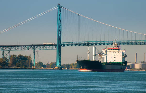 istock Detroit River Shipping 1172923411