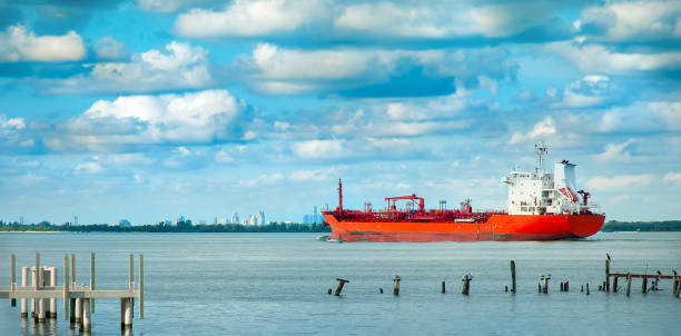 detroit river shipping - coal crane transportation cargo container imagens e fotografias de stock