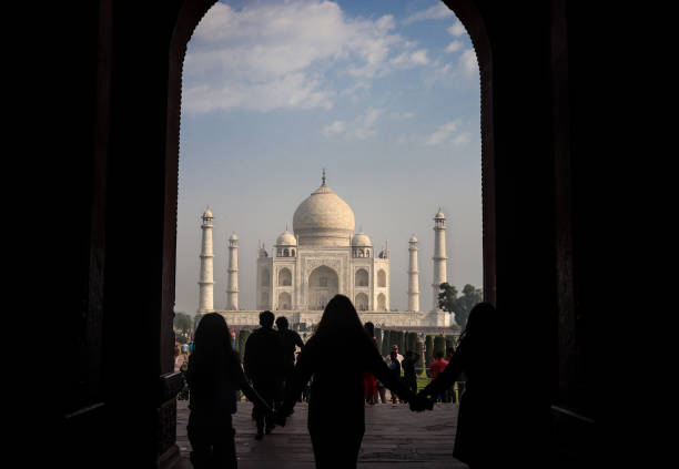 istock tajmahal the seven wonders 1172940037