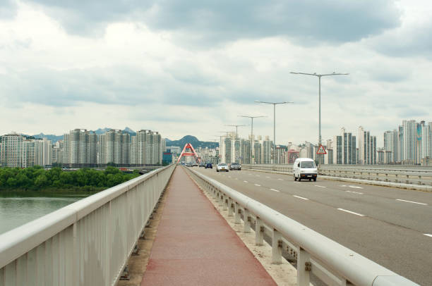 hangang rzeki w seulu w lecie w korei - hangang beach zdjęcia i obrazy z banku zdjęć