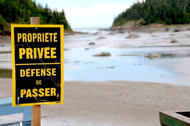 istock Private property in front of the lake 1172971036