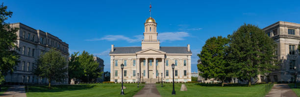 The Old Iowa Capitol The old Iowa state Capitol, in the Iowa City, United States of America, under clear Sky historic building stock pictures, royalty-free photos & images