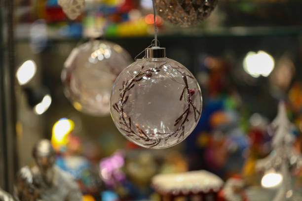 Christmas tree / Bright balls on a Christmas tree