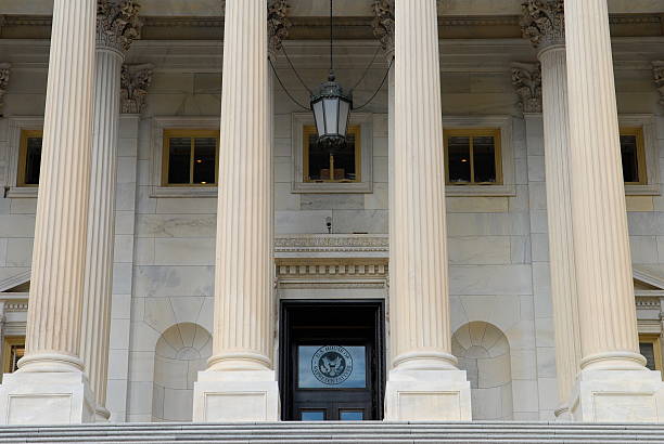 istock Entrance to House of Representatives 117300390