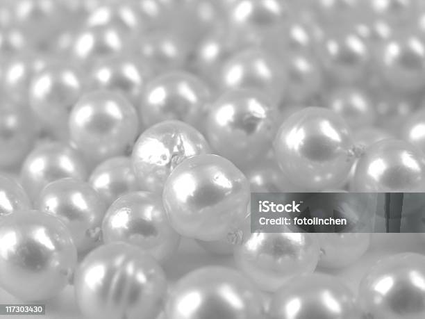 Perlas Foto de stock y más banco de imágenes de Blanco - Color - Blanco - Color, Collar, Collar de perlas - Joyas