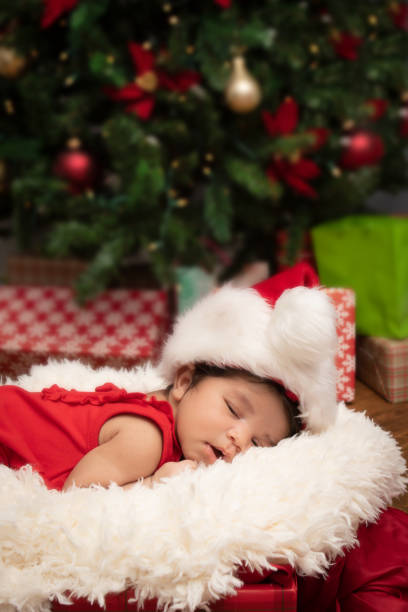 istock Christmas Baby 1173036223