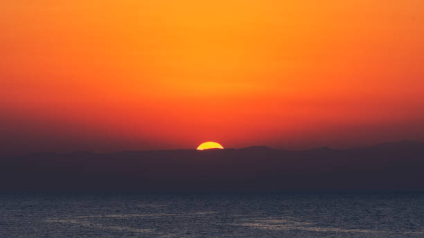 istock Amazingly vibrant colorful sunset scenery 1173055050