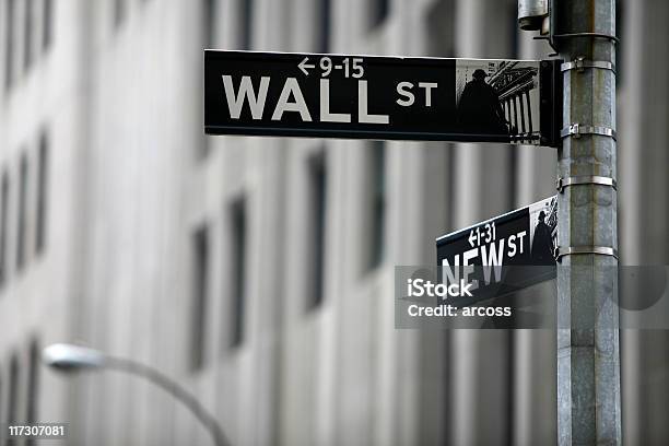 Foto de Wall Street e mais fotos de stock de Bolsa de Valores de Nova York - Bolsa de Valores de Nova York, Bolsa de valores e ações, EUA