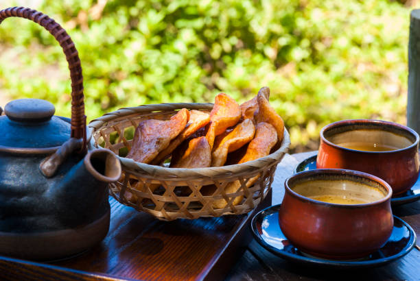 istock Japanease crackers and green tea 1173092951