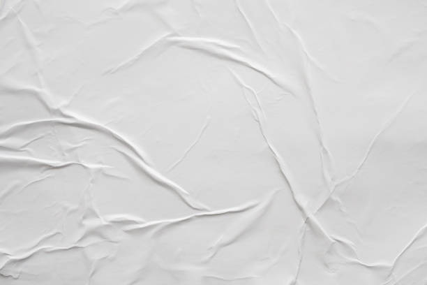 fond blanc blanc froissé et froissé de texture d'affiche de papier - glued photos et images de collection