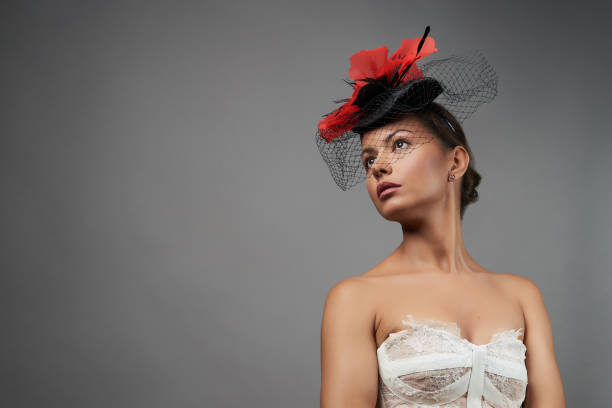 istock Elegant bride over grey background, close-up. brunette bride 1173183363